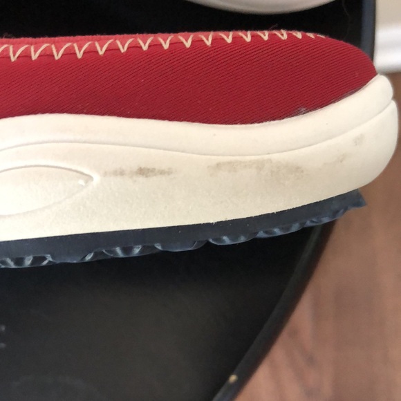 Timberline comforia red boat shoe style loafer with toggle detail - Picture 6 of 13